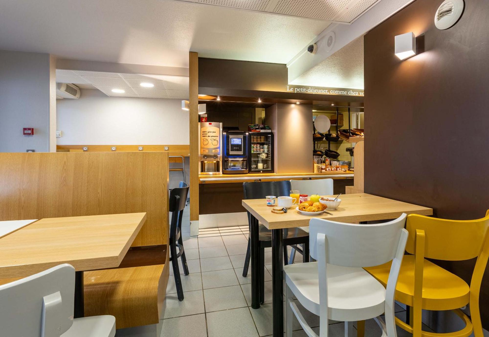B&B Hotel Chartres Le Forum Le Coudray Luaran gambar
