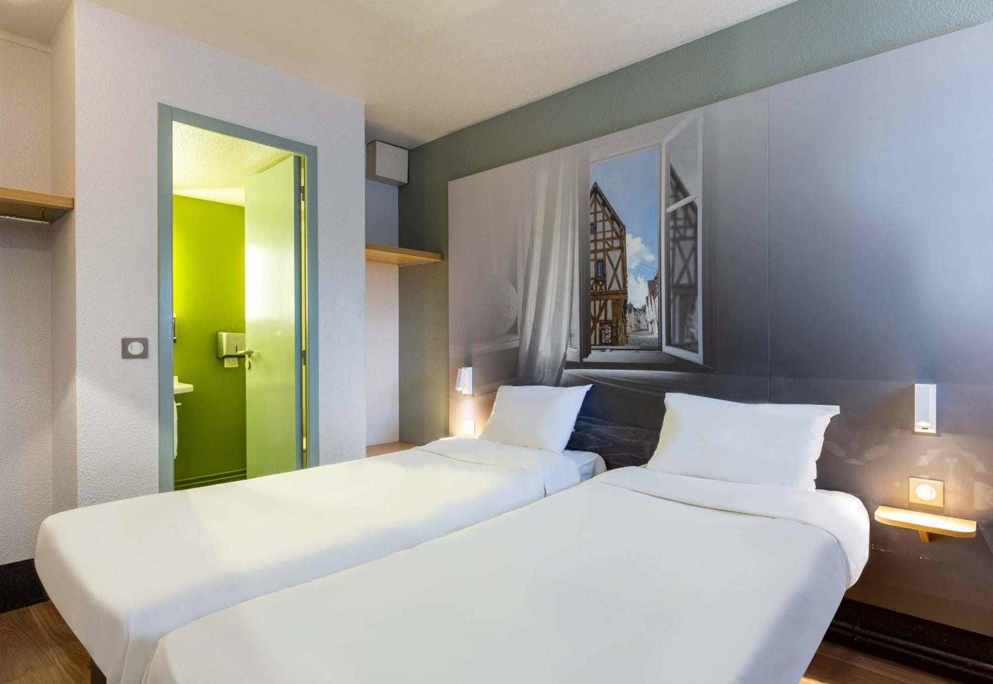 B&B Hotel Chartres Le Forum Le Coudray Luaran gambar